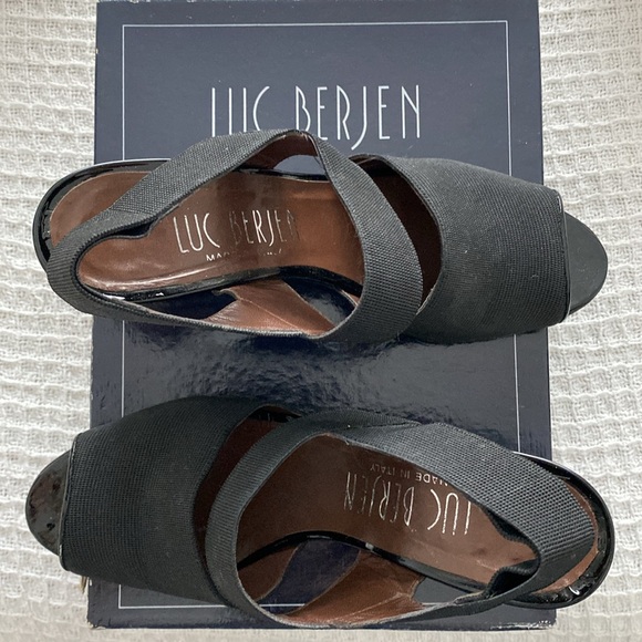 Vintage Luc Berjen Wedge Sandal in Black Patent - Size 7M - Picture 6 of 6